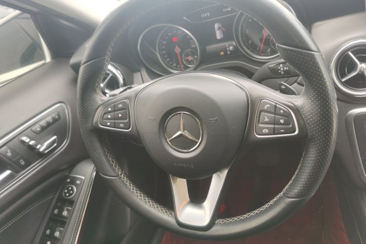 Used Mercedes-Benz GLA 2017 GLA 200 Sport Edition Steering Wheel