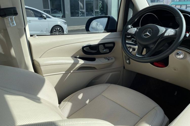 Used Mercedes-Benz V-Class 2016 V 260 Avantgarde Edition