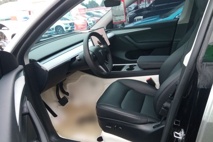 Used Tesla Model Y 2023 Rear-Wheel-Drive Version