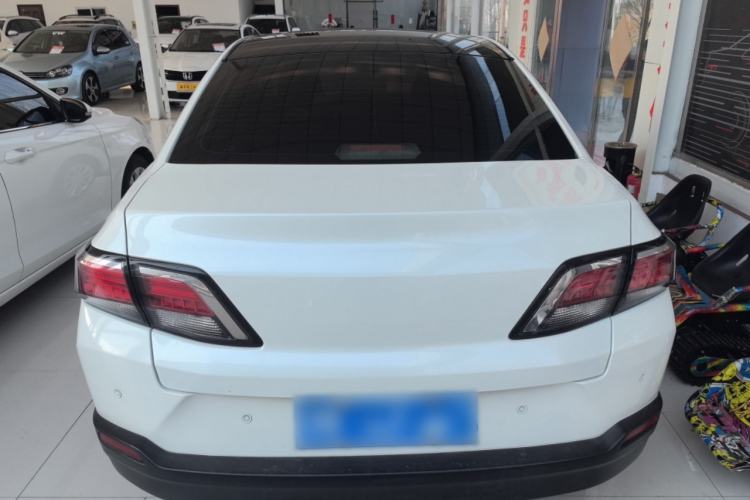 Used Venucia D60 2019 100 000 Glory 1.6L Entry Manual ChenShang Edition China VI
