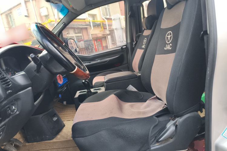 Used JAC Group Refine 2015 2.0L Shuttle Gasoline Long-Wheelbase Standard Version HFC4GA3-3D Left Front Seat