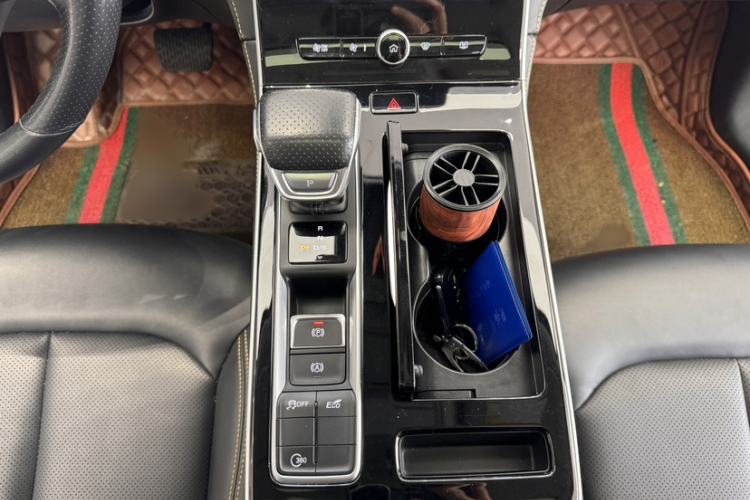 Used Roewe i6 MAX 2020 300TGI Automatic "Swell Cool Smart Drive" Edition