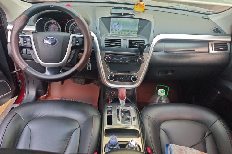 Used Bestune X80 2013 2.0L automatic luxury version
