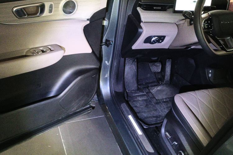 Used Chery Fengyun T8 2025 1.5T 130km Deluxe Version 5 Seats Driver Seat