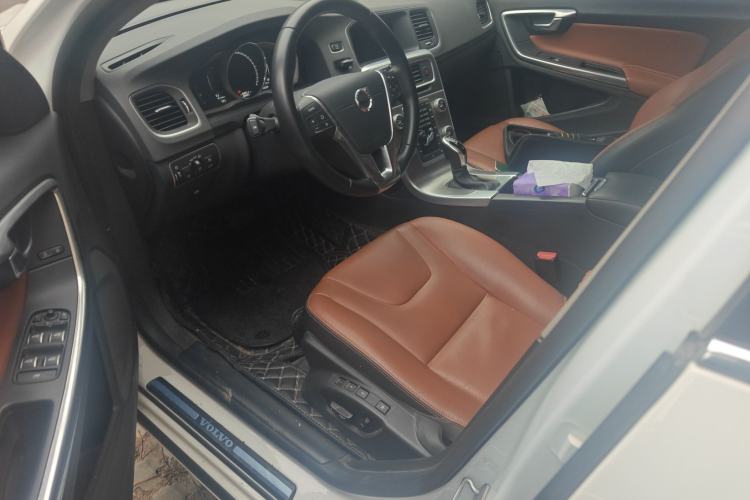 Used Volvo S60 2018 S60L T4 Smart & Ambitious Edition
