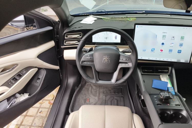 Used BYD Qin L 2025 DM-i Smart Drive 80KM Leading Model
