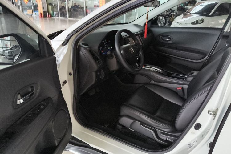 Used Everus VE-1 2021 Travel Edition Driver Seat