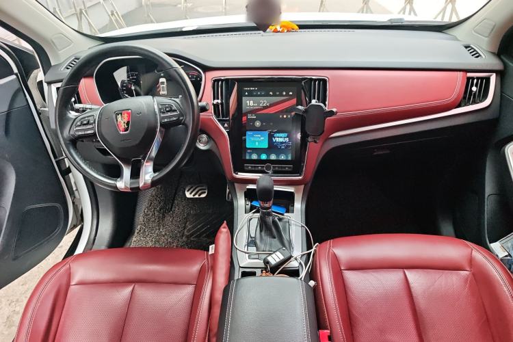 Used Roewe RX5 2016 30T Four-Wheel Drive Automatic Internet Smart Luxury Edition Center Console