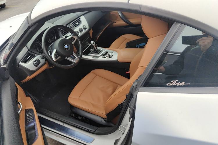 Used BMW Z4 2013 sDrive20i Leading Model
