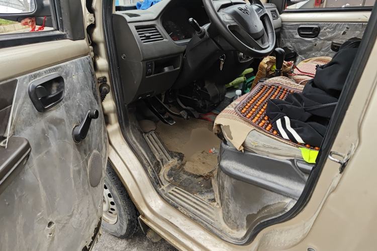 Used Wuling Rongguang 2014 1.2L S Base Model
