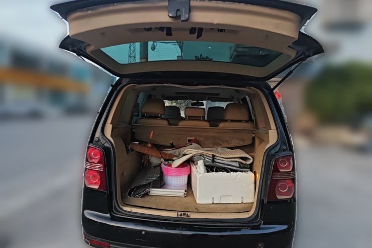 Used Volkswagen Touran 2008 1.8T ZhiZun Edition Automatic 5-Seater Trunk