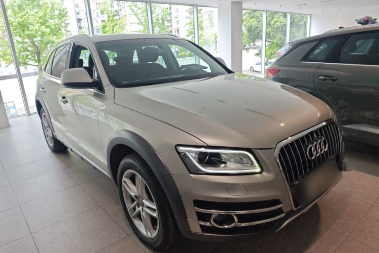 Used Audi Q5 2017 Plus 40 TFSI Technology Model
