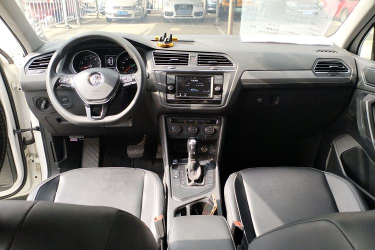 Used Volkswagen Tiguan L 2019 330TSI Automatic Two-Wheel Drive Luxury Edition China V Standard Center Console