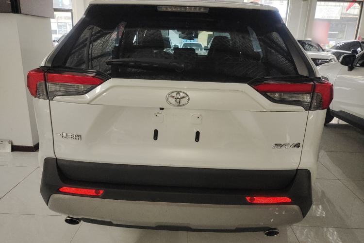 Used Toyota RAV4 2023 2.0L CVT Two-Wheel Drive Fashion Plus Edition