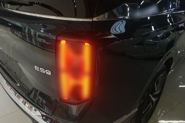 Used GAC Trumpchi ES9 2024 PHEV with 143 km Max Right Rear Taillight