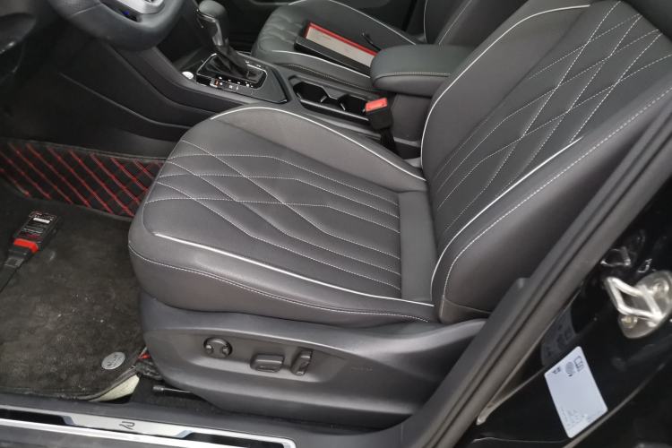 Used Volkswagen Tiguan L 2023 Restyled 330TSI Automatic Two-Wheel Drive R-Line Enhanced Comfort Version
