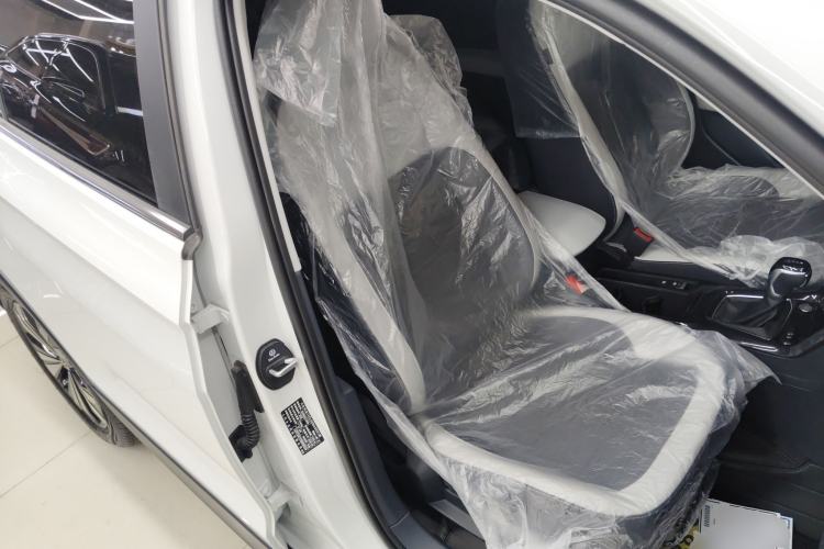 Used Volkswagen Tharu 2025 New Sharp 1.5L Ambitious Edition Right Front Seat