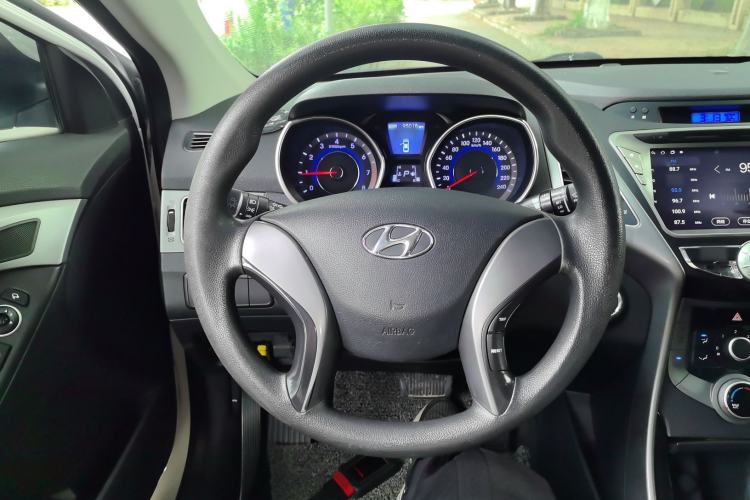 Used Hyundai Elantra (5th Generation / Langdong) 2015 1.6L Automatic Leading Model Steering Wheel