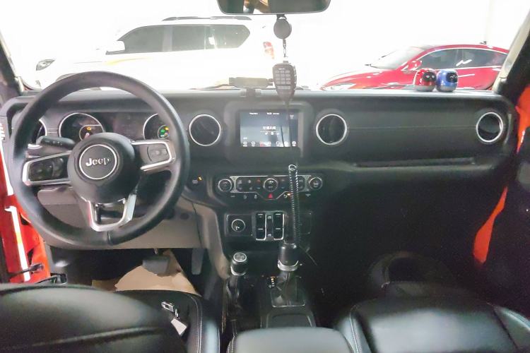 Used Jeep Wrangler 2019 2.0T Sahara Four-Door Version China VI Emission Standard