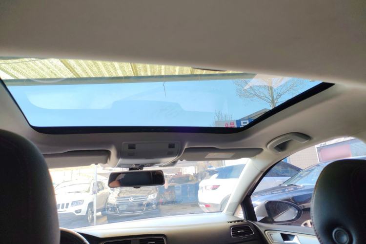 Used Volkswagen Golf 2016 1.6L Automatic Comfort Model Headliner