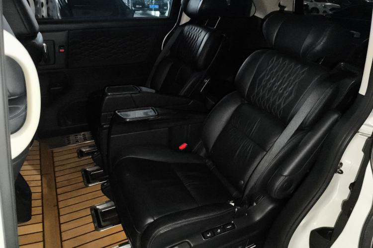 Used Honda Elysion 2022 2.0L eHEV Prestige Edition
