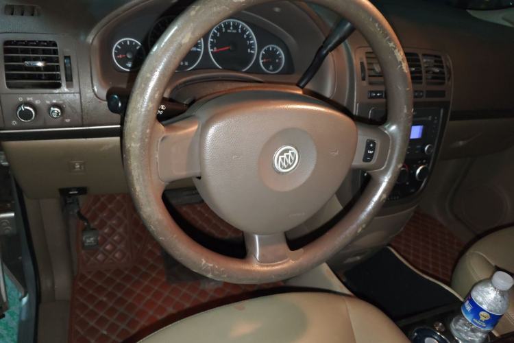 Used Buick GL8 2012 2.4L BASE Comfort Edition