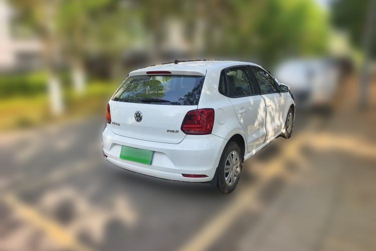 Used Volkswagen Polo 2016 1.4L Manual Fashion Model
