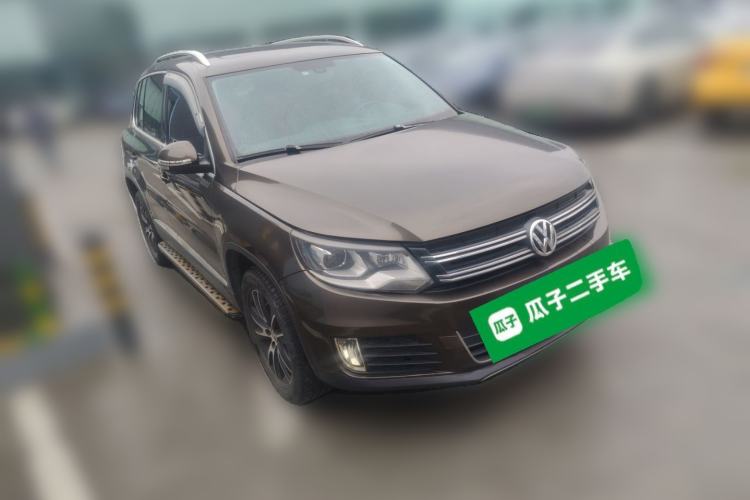 Used Volkswagen Tiguan 2015 1.8TSI Automatic Two-Wheel Drive Luxury Model Front Right 45 Deg