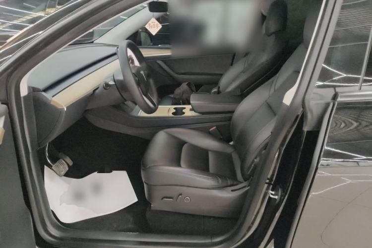 Used Tesla Model Y 2022 Long-Range All-Wheel-Drive Version