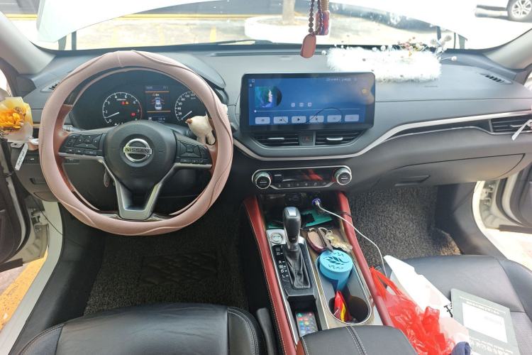 Used Nissan Teana 2019 2.0L XL Comfort Edition Center Console