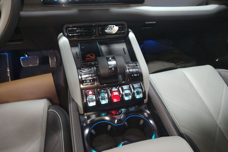 Used Formula Leopard Leopard 5 2023 Explore Edition
