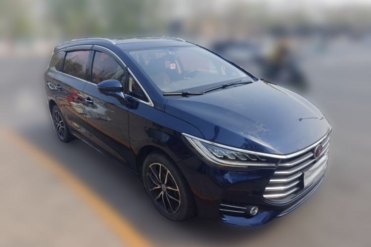 Used BYD Song MAX 2017 1.5T Automatic Smart Connect Prestige 7-Seater Front Right 45 Deg
