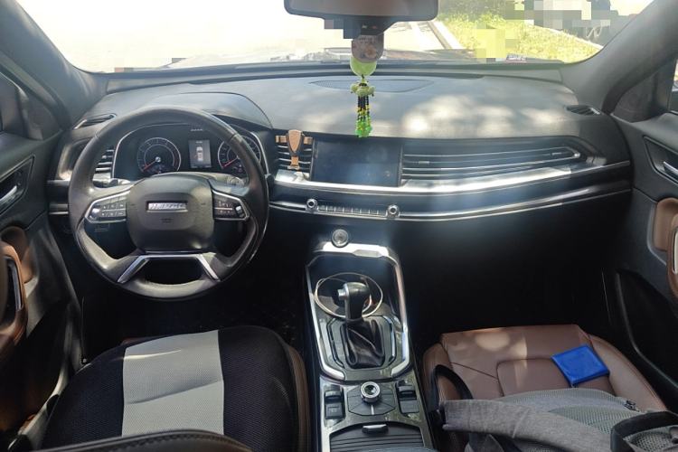 Used Haval H6 2017 Red-Label 1.5T Automatic Two-Wheel Drive Smart Edition Center Console