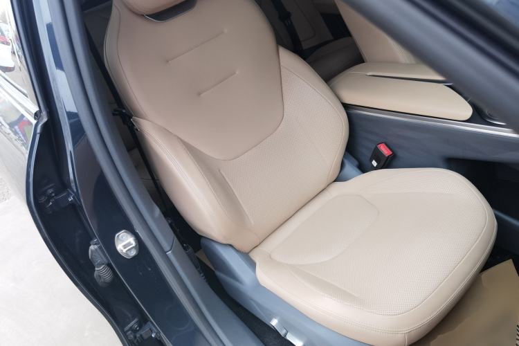 Used ARCFOX Alpha T5 2024 520 MAX Right Front Seat