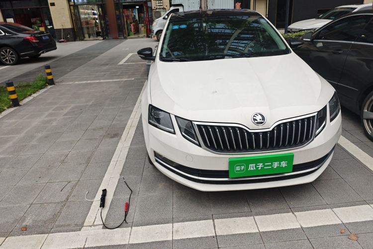 Used Skoda Octavia 2018 TSI280 DSG Flagship Edition Right Front Headlight