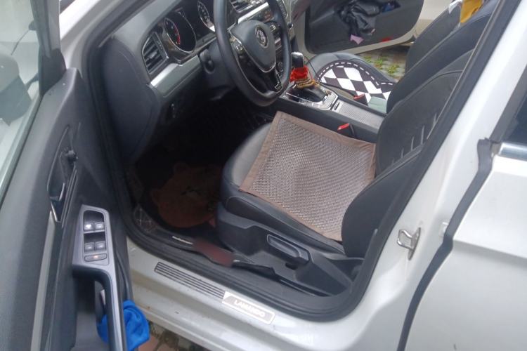 Used Volkswagen Lamando 2018 280TSI DSG Comfort Edition Driver Seat