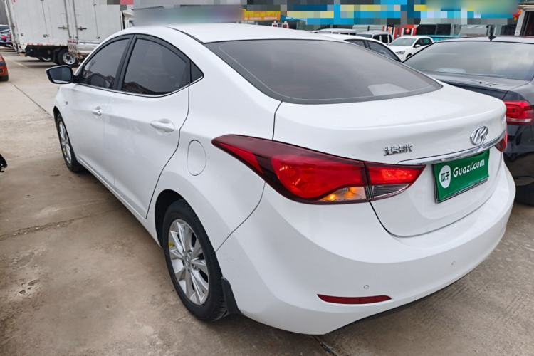 Used Hyundai Elantra (5th Generation / Langdong) 2016 1.6L Automatic Smart Version
