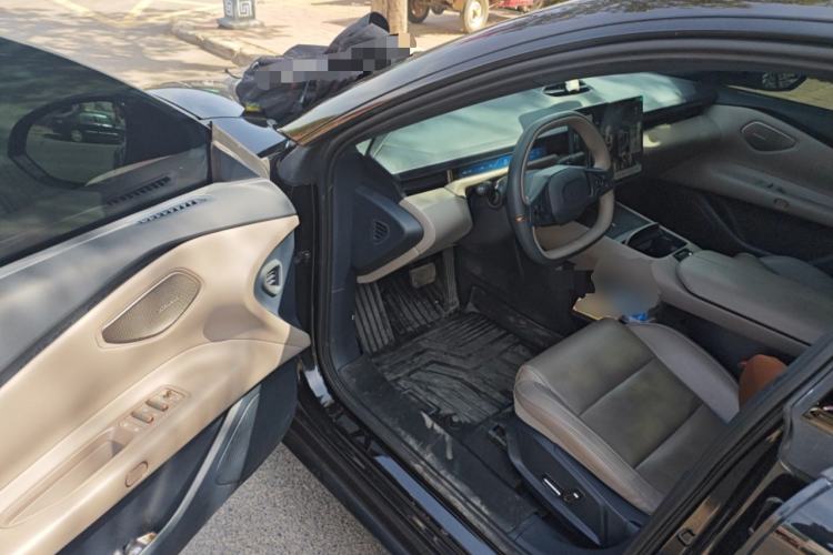 Used Lynk & Co Z10 2025 95 kWh 766 km Range Rear-Wheel Drive Max