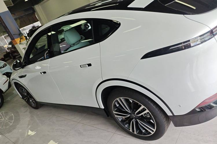 Used XPeng G6 2023 580 Long-Range Pro Left Side