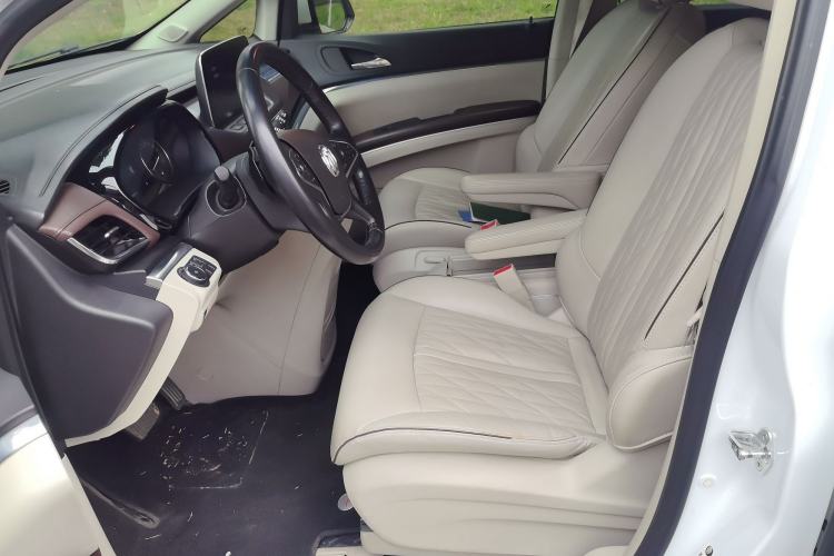 Used Buick GL8 2022 Land Executive Class 652T Prestige Model
