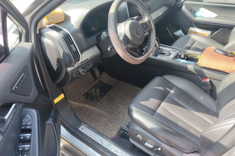 Used BYD Tang 2018 2.0T Automatic SmartConnect Luxury Version 7 Seats China V Standard