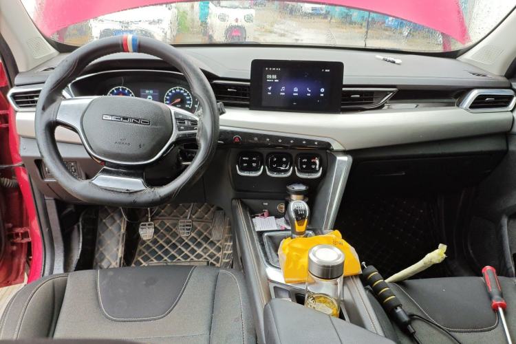 Used BAIC Beijing X3 2019 1.5T Manual Glory Edition Center Console