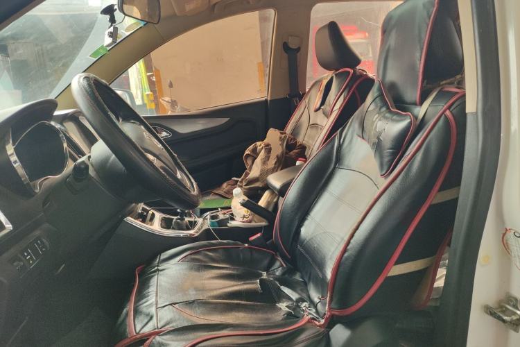 Used Baojun 560 2016 1.5T Manual Luxury Model
