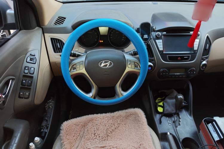 Used Hyundai ix35 2010 2.0L Automatic Two-Wheel Drive Elite Edition GLS
