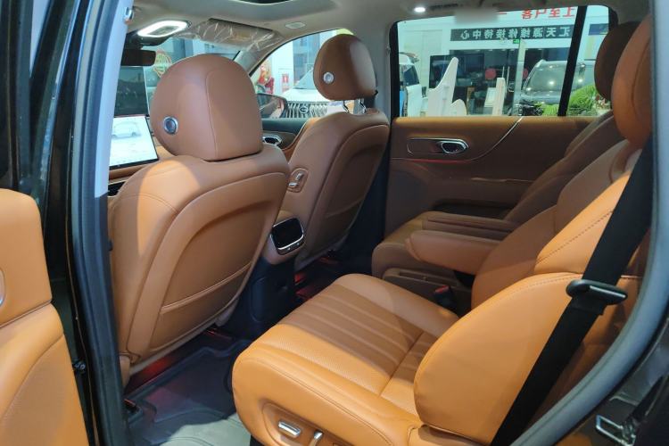 Used GAC Trumpchi S9 2025 Model Qiankun Max 6-Seater Interior 3