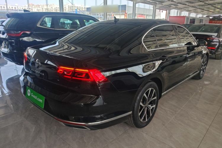 Used Volkswagen Magotan 2020 280TSI DSG Comfort Edition Rear Right 45 Deg