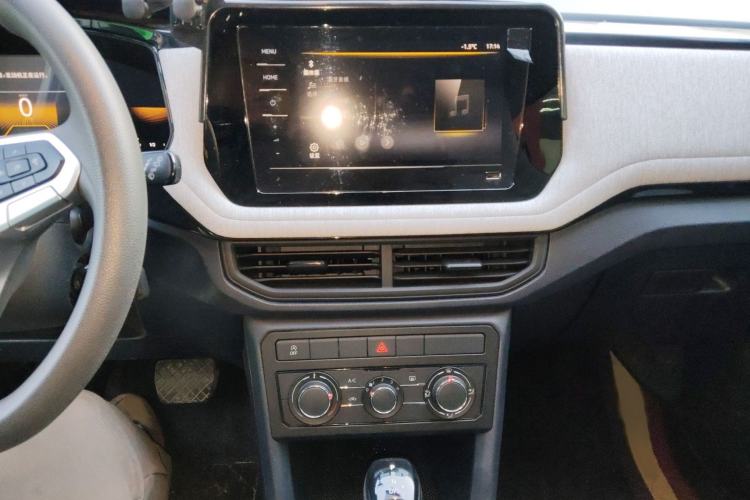 Used Volkswagen Tharu 2025 New Sharp 1.5L Sharp Edition Audio And AC Panel