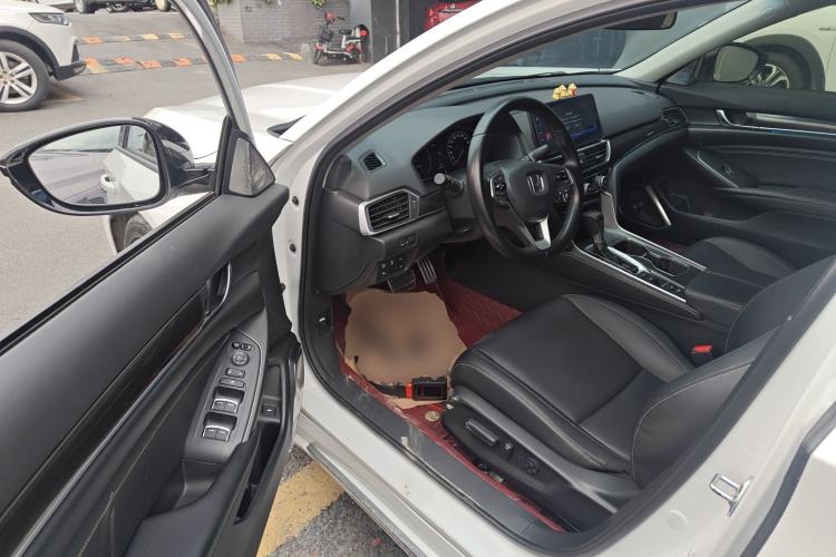 Used Honda Accord 2022 260TURBO Phantom Night · Prestige Edition Left Front Seat