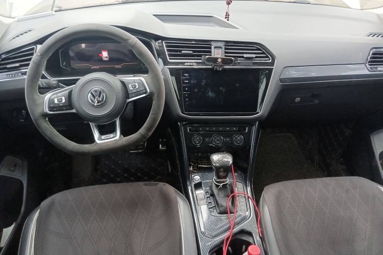 Used Volkswagen Tiguan L 2019 330TSI Automatic Two-Wheel Drive R-Line Flagship Model China VI Standard

