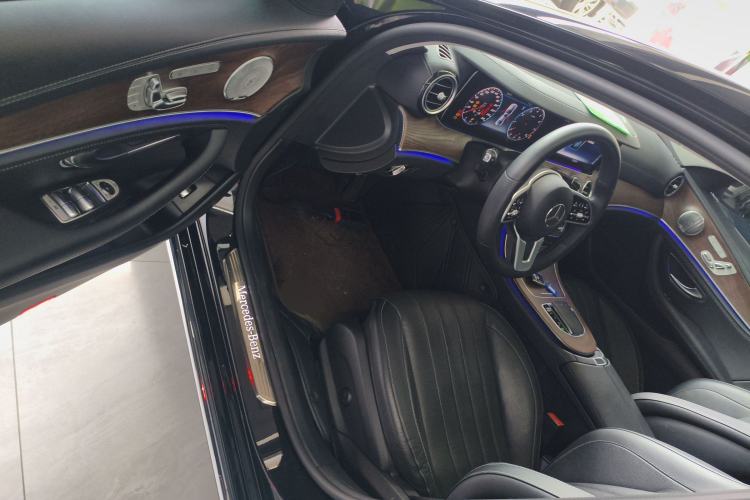 Used Mercedes-Benz E-Class 2020 Restyled E 300 L Exclusive Edition Driver Seat